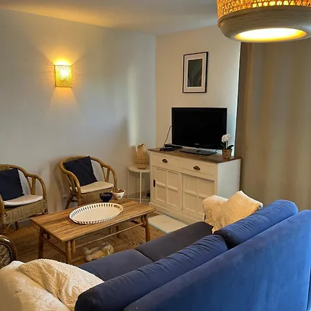 Maison 2 Chambres Chez Virginie Holiday home *
